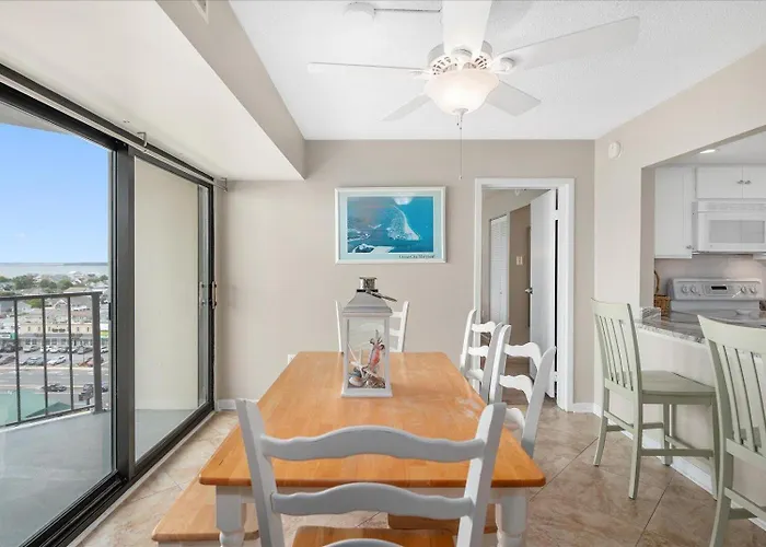 2 Bedroom Ocean Front With Outdoor Pool! * Ocean City