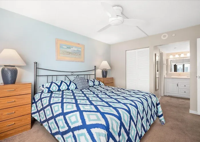 2 Bedroom Ocean Front With Outdoor Pool!