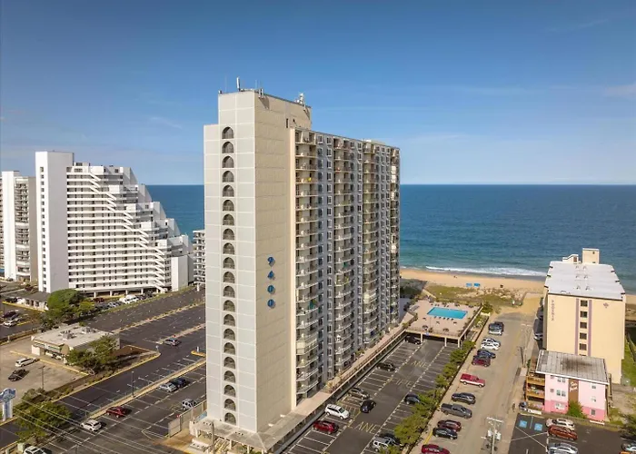 2 Bedroom Ocean Front With Outdoor Pool! Holiday home