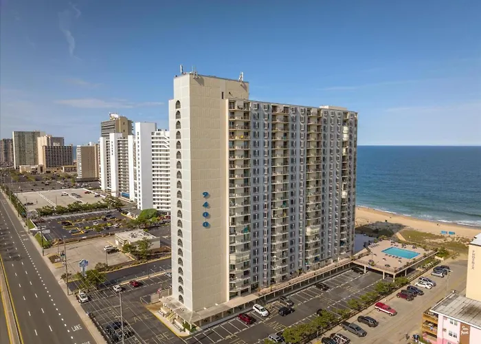 2 Bedroom Ocean Front With Outdoor Pool! Holiday home